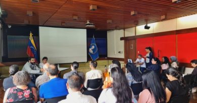 Alejandro López destaca importancia de la Batalla Naval del Lago de Maracaibo
