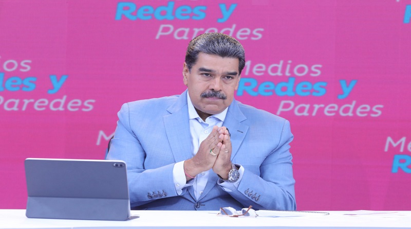 Jefe de Estado insta a Comunicadores Sociales a defender a la FANB
