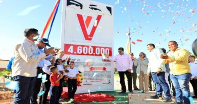 Entregan Hito 4 millones 600 mil de la GMVV en Falcón