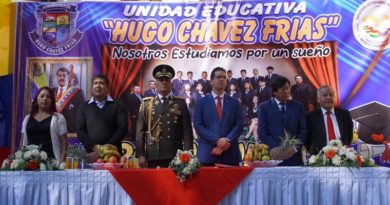 Conmemoran Natalicio del Comandante Eterno en Embajada de Venezuela en Bolivia