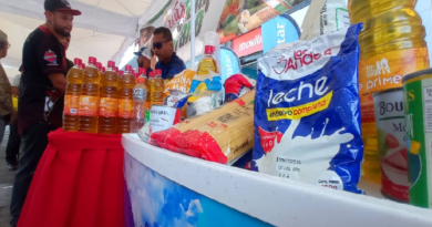 Distribuyen más siete toneladas de alimentos a familias del estado Sucre