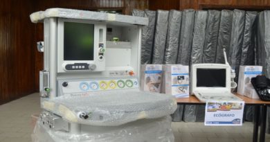 Entregan equipos médicos en hospital Dr. Israel Ranúarez Balza de Guárico