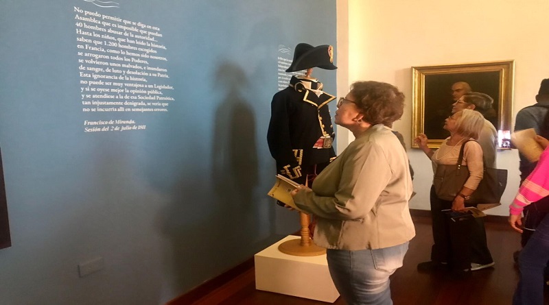 Objetos y documentos de Francisco de Miranda se exhiben en Museo de Caracas