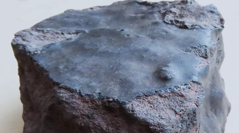Descubren meteorito que salió de la Tierra y luego regresó