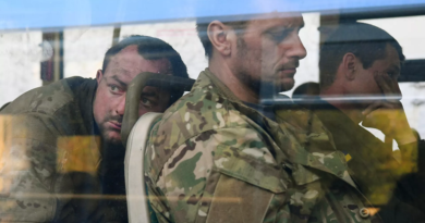 Kremlin: Türkiye y Ucrania violan acuerdos al permitir regreso de líderes de Azov a Kiev