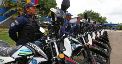 Funcionarios de PoliMonagas reciben dotación de motocicletas y uniformes