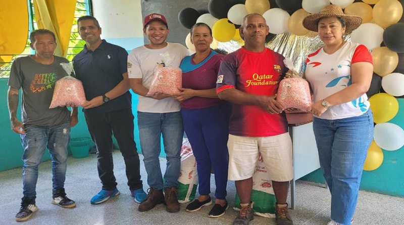 Benefician a productores de Aragua con escuelas itinerantes del Minppau