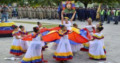 Venezuela ofrece Cantata Popular por 69 cumpleaños del Comandante Supremo Hugo Chávez
