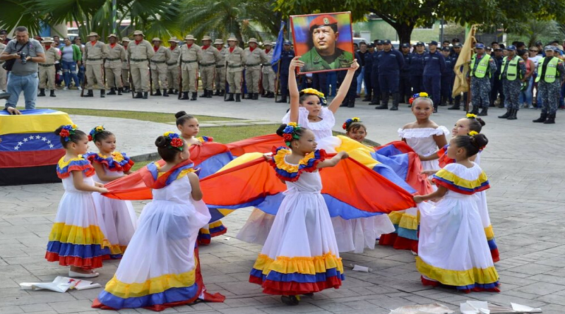 Venezuela ofrece Cantata Popular por 69 cumpleaños del Comandante Supremo Hugo Chávez