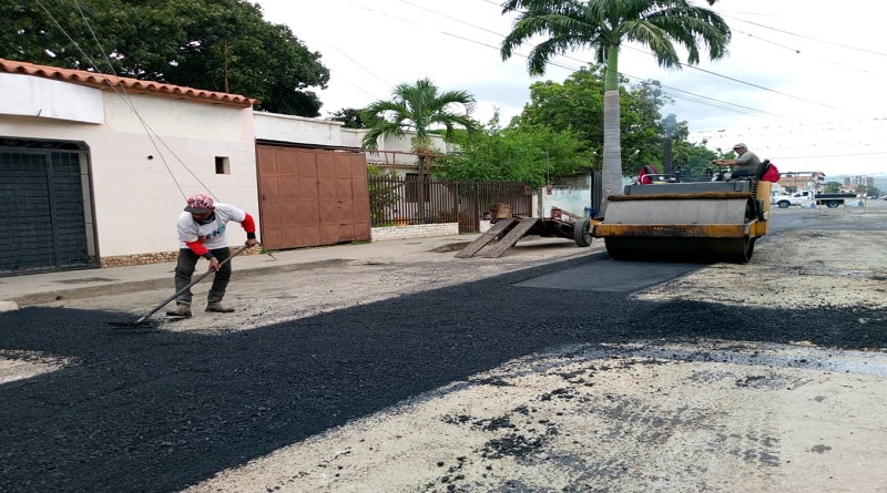 Distribuidos más de 1.600 toneladas de asfalto en red vial de Lara