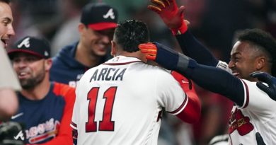 Orlando Arcia despacha su noveno jonrón de la temporada