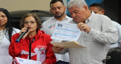 Entregan insumos y realizan asamblea con personal de Salud de Apure