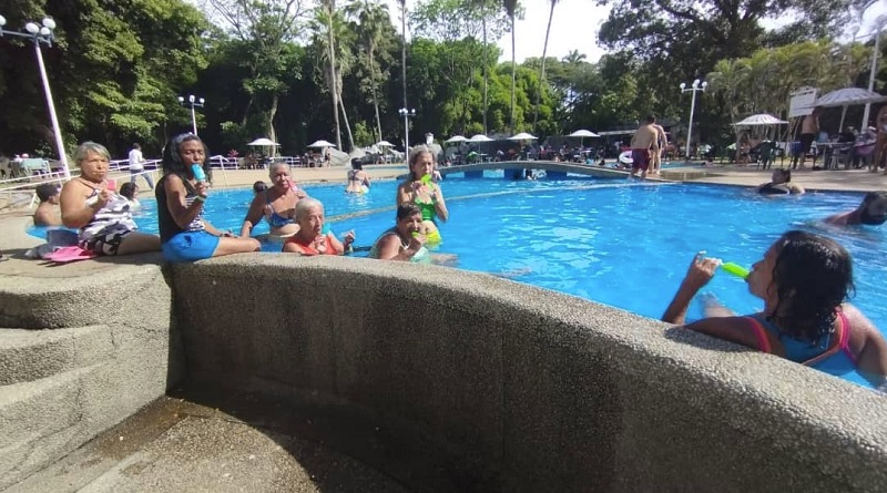 Adultos mayores del municipio Bolívar gozaron en aguas termales de Guárico