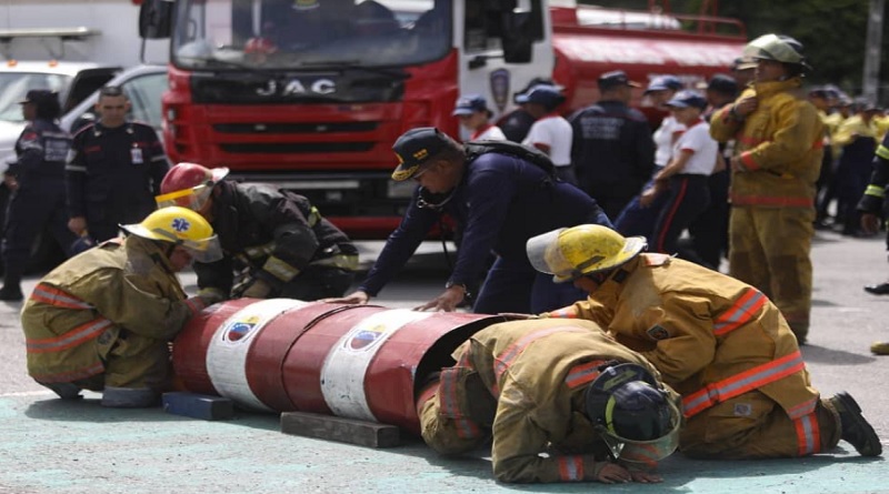 Realizan actividades deportivas para celebrar el Día Nacional del Bombero