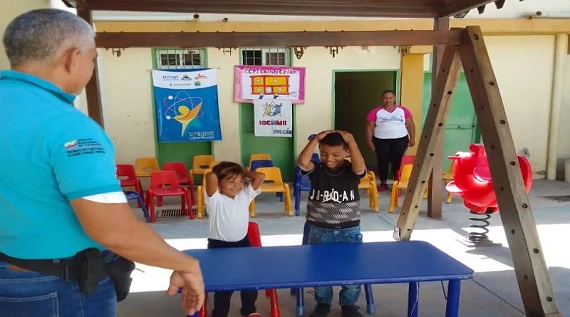 Impulsan formación de primeros auxilios a semilleros científicos en Falcón