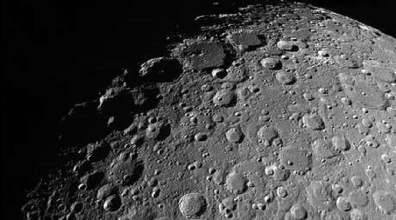 Misión india comparte imágenes de zona más lejana de la Luna