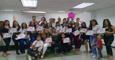 Entregan certificados de formación a jóvenes emprendedores de Aragua