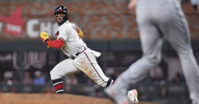 Acuña Jr. roba la base 54 en paliza de Bravos a Mets