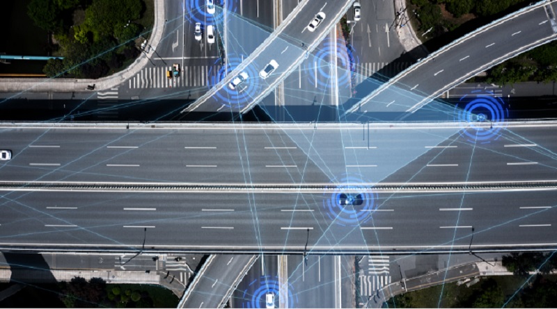 Vehículos inteligentes conectados entre si salen a las calles de China