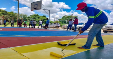 Favorecen a habitantes de Urica en Anzoátegui con rehabilitación de cancha deportiva