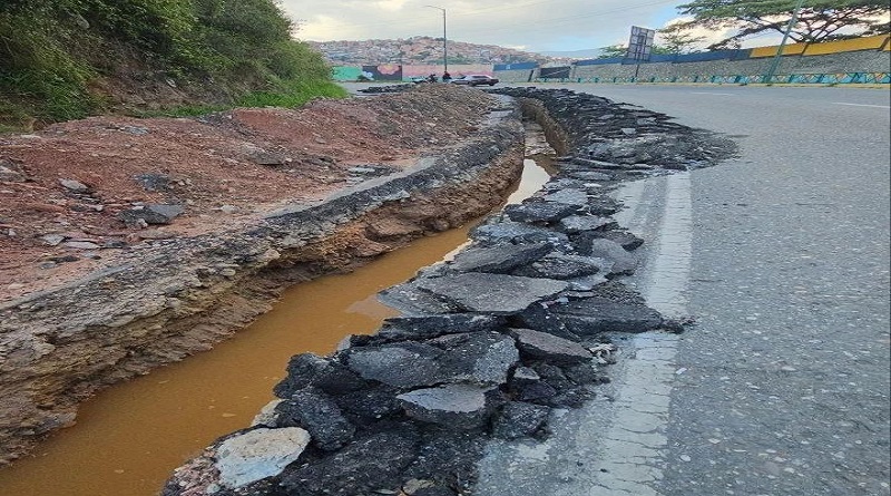 Atienden problemáticas de vialidad y mantenimiento en Caracas