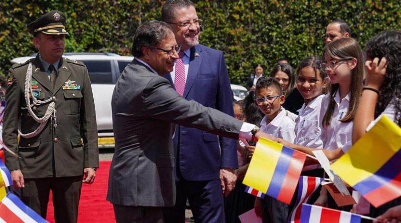 Presidente Petro llega a Costa Rica e insta a política común sobre migración