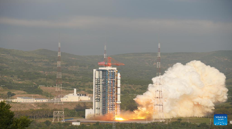 China envía nuevo satélite al espacio para la reducción de desastres naturales