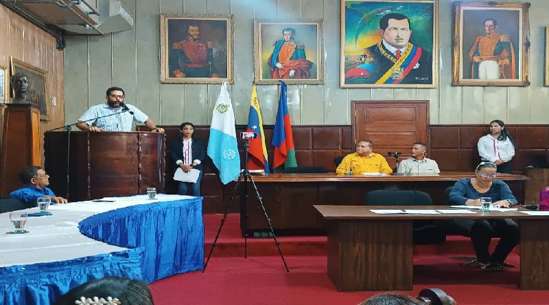 Entregan certificados del Diplomado Vida y Obra de Simón Bolívar en Sucre