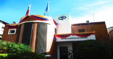 Especialistas en medicina forense fortalecen conocimientos en Escuela Nacional de Fiscales