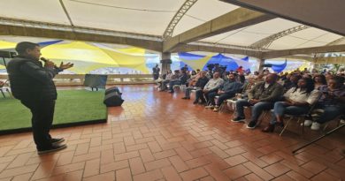 Debaten sobre los retos del periodismo venezolano frente a las nuevas tecnologías