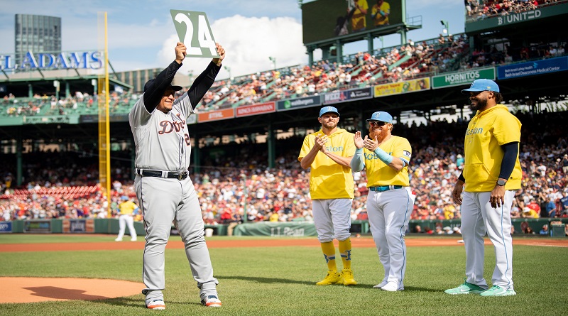Realizan homenaje a Miguel Cabrera en el Fenway Park de Boston