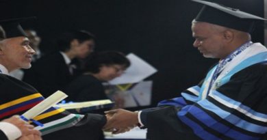 Graduados nuevos profesionales de la Escuela Nacional de Administración y Hacienda Pública