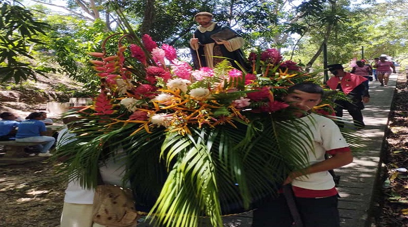 Realizan peregrinación en honor al Santo Domingo de Guzmán en Miranda