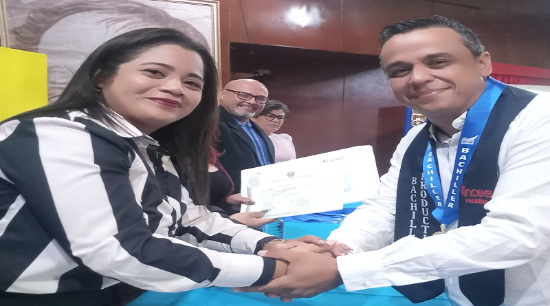 Egresan VXII promoción de Bachilleres Productivos del Inces en Falcón