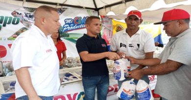 Favorecen familias a través de Feria del Campo Soberano en Carabobo