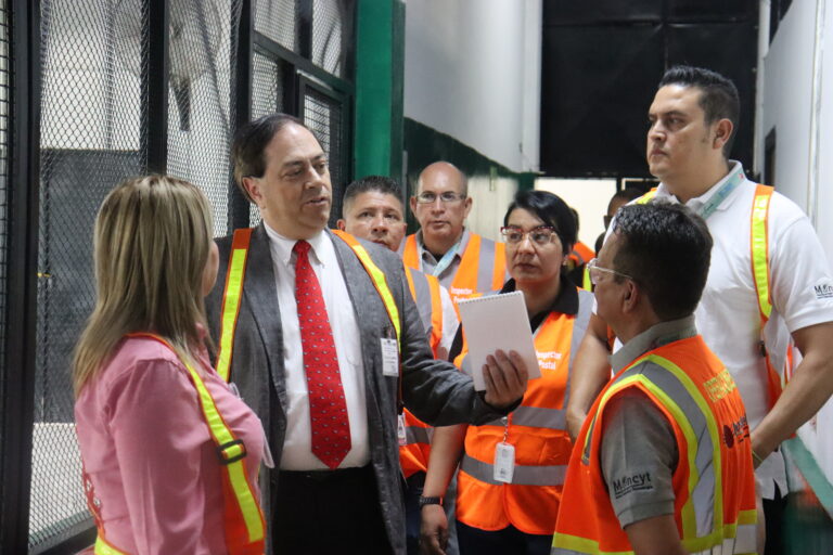 Venezuela avanza en proyecto de sistemas de seguridad y seguimiento postal