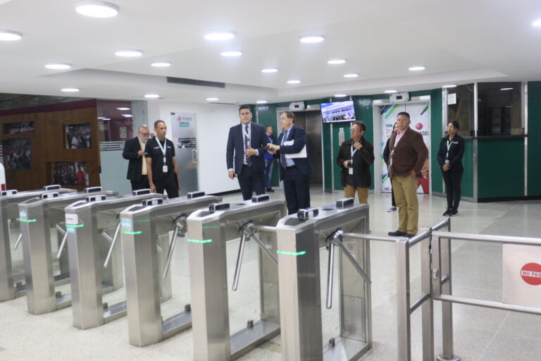 Venezuela avanza en proyecto de sistemas de seguridad y seguimiento postal