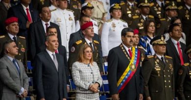Revolución bolivariana se mantiene de pie ante ataques de EE. UU.