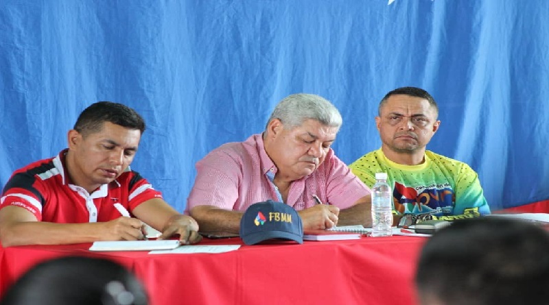 Desarrollan mesas de trabajo para dar respuestas a solicitudes de comunas en Apure