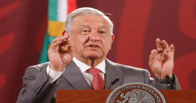 Presidente de México afirma que gobiernos de derecha no favorecen al pueblo
