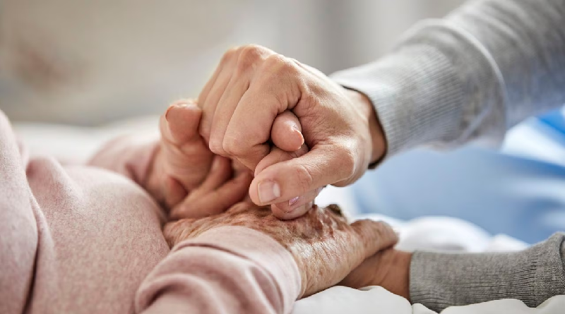 Estos son los hábitos que dañan la salud después de 60 años