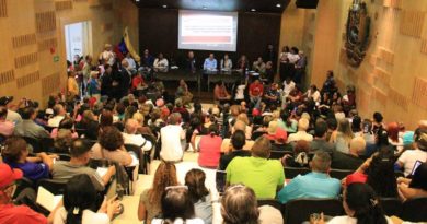 AN y Defensoría del Pueblo coordinan esfuerzos contra desalojos arbitrarios
