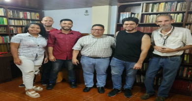 Biblioteca Nacional recibe en donación libros pertenecientes a Earle Herrera y Asalia Venegas