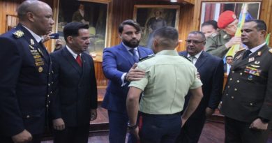 Ascienden a funcionarios de la policía de Girardot