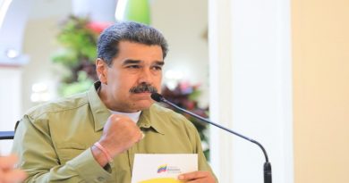 Presidente Maduro insta a despolitizar la recuperación económica del país