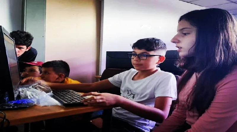 Fundacite dicta taller vacacional sobre diseño web y robótica en Táchira