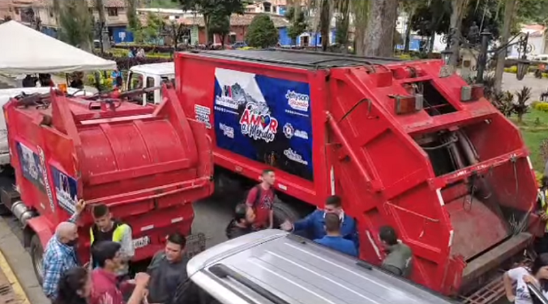 Municipio Santos Marquina de Mérida recibe camiones compactadores