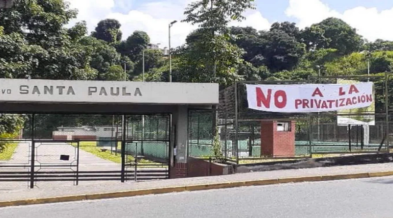 Baruteños demandarán ante fiscalía al alcalde González por privatización Polideportivo Santa Paula