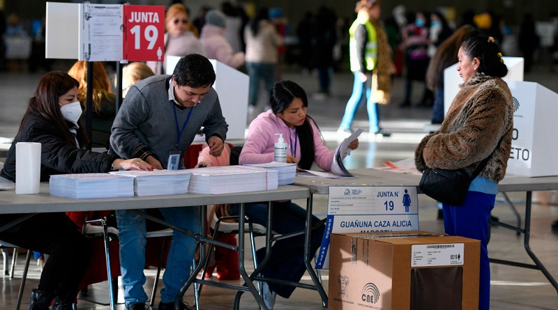 Exigen repetir elecciones ecuatorianas en el exterior