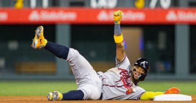 Acuña Jr. arriba a 200 hits en la temporada con Bravos
